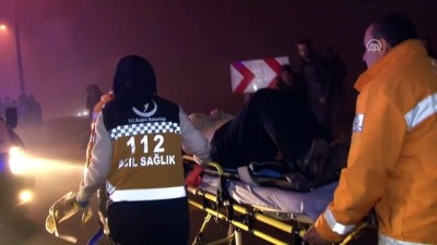 yolcu otobusu - Konya'da yolcu otobüsü refüje devrildi: 11 yaralı  Videosu