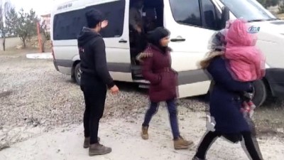 kacak gocmen -  Sivas'ta 20 kaçak göçmen yakalandı  Videosu