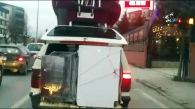 trafik kurallari -  Trafikte aşırı yükü ile tehlike saçan otomobil kamerada  Videosu