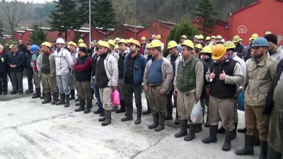 devamsizlik - Verimli çalışan maden işçisine prim ve altın ödülü - ZONGULDAK  Videosu