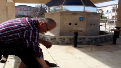 hirsizlik zanlisi -  6 caminin musluklarını çalan hırsızlar kamerada Videosu
