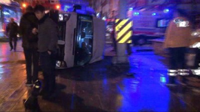 saglik ekibi -  Başkent’te personel servisi devrildi: 3 yaralı  Videosu