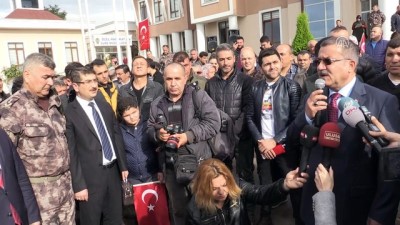 ozel harekat polisleri - Özel harekat polisleri Afrin'e dualarla uğurlandı - ANTALYA Videosu