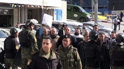 polis araci - ABD Kongre heyeti protesto edildi - RAMALLAH Videosu
