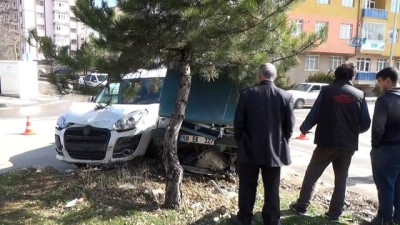 direksiyon -  Kazada yaralananlara yardım ederken, kaza yaptı  Videosu