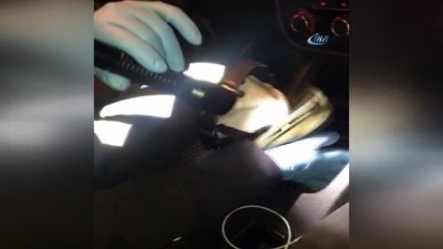 yunus timleri -  Otomobilin vites kutusundan tabanca çıktı  Videosu