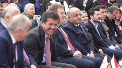 insaat sektoru -  Ekonomi Bakanı Zeybekci, “2018’de Türkiye yaklaşık olarak özel sektör eliyle 100 milyar doların üzerinde yatırım yapacak” Videosu