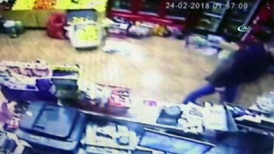 para kasasi -  Kameralara yakalanan market soyguncuları araçları bozulunca yakayı ele verdi  Videosu