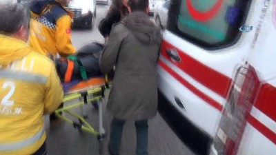 ticari arac -  Kontrolden çıkan ticari araç demir bariyerlere saplandı: 1 yaralı  Videosu