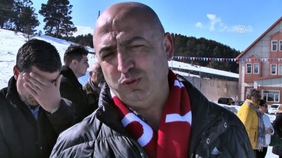 hafta sonu tatili - Hem kayak yaptılar, hem halay çektiler - ARDAHAN  Videosu