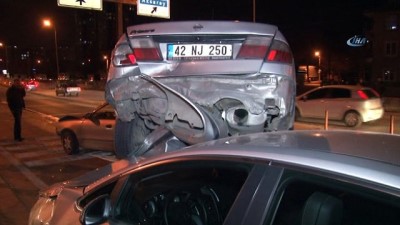 hiz siniri -  Konya’da 8 araç birbirine girdi: 2 yaralı  Videosu