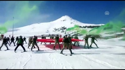 komando - Mehmetçikler kayak öğreniyor - SİVAS  Videosu