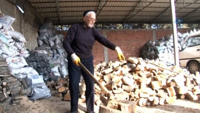 mangal komuru -  85'lik Herkül, her gün 3 ton odun kırıyor  Videosu