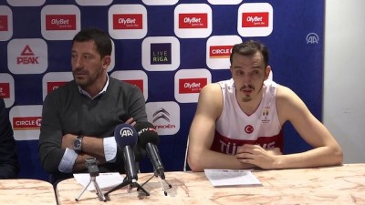 basin toplantisi - Basketbol - Letonya-Türkiye maçının ardından - Sarıca ve Vecvagars - RİGA Videosu