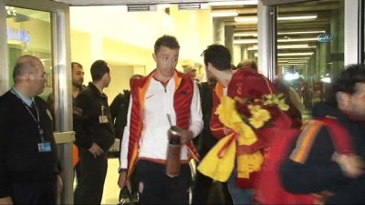 Galatasaray İzmir'e geldi