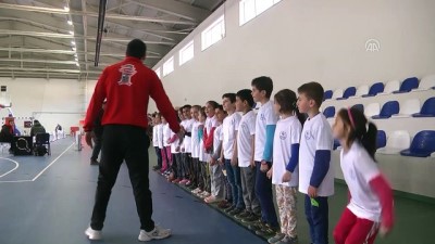 milli sporcular - Geleceğin şampiyonları ilkokul sıralarında belirleniyor - KASTAMONU  Videosu