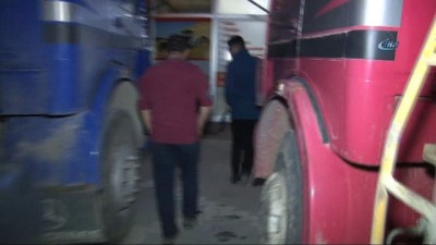 alabalik -  Hırsızlık şüphelisini önce dövdüler, sonra polise teslim ettiler  Videosu