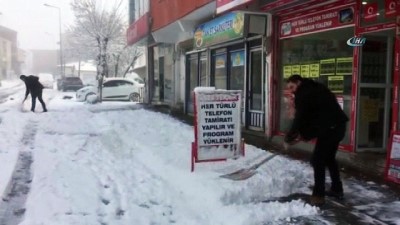bahar temizligi -  Karlıova’da bahar havası, yerini kar yağışına bıraktı  Videosu