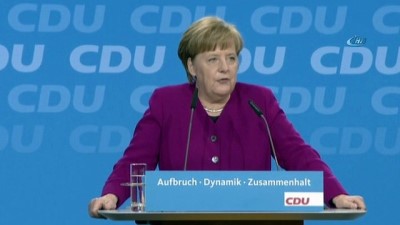  - Merkel Bakanlarını Tanıttı
- Merkel: 'Yeniden Güven Tazeleyeceğiz'