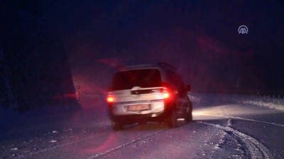 kar kalinligi - Yoğun kar yağışı devam ediyor - KIRKLARELİ Videosu