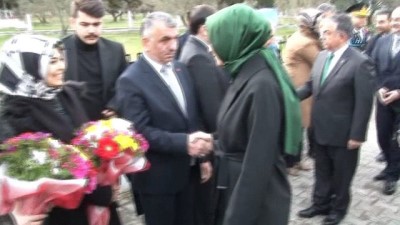 saygi durusu -  Bakanlar Soma Maden Şehitliğinde Videosu