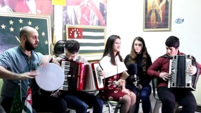 muzik grubu -  Eskişehir’de Kafkas rüzgarı esti  Videosu