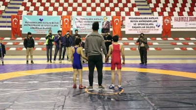gures - Türk ve İranlı güreşçilerden Mehmetçik'e destek - AĞRI Videosu