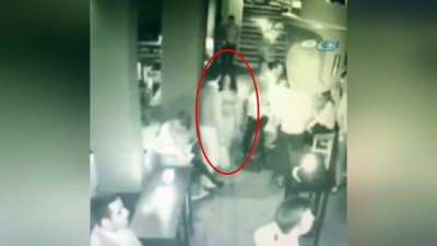 kadin avukat -  Ünlü gece kulübünün tuvaletindeki tecavüz girişimi skandalı kamerada  Videosu