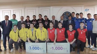 para odulu -  Üsküdarlı şampiyonlardan örnek davranış  Videosu
