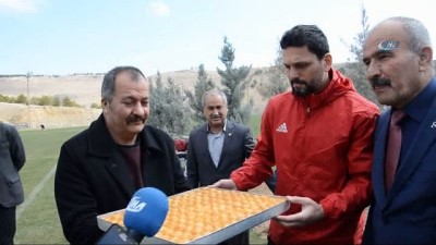 hafta sonu - Evkur Yeni Malatyaspor’da neşeli antrenman  Videosu