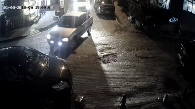  İstanbul’da anne ve bebeğin ölümden döndüğü kaza kamerada 