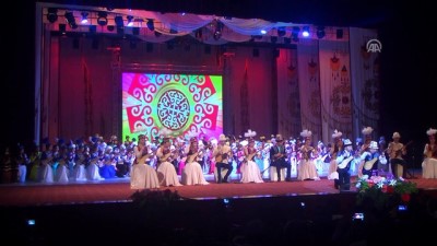 Kırgızistan Kadınlar Kongresi 25. yılını kutladı - BİŞKEK