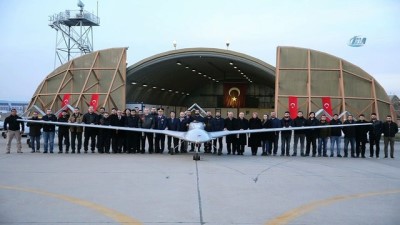 insansiz hava araci - Cumhurbaşkanı Erdoğan 14. İnsansız Uçak Sistemleri Üs Komutanlığını ziyaret etti Videosu