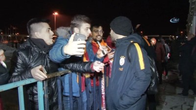 takim otobusu - Galatasaray kafilesi Sivas'ta Videosu
