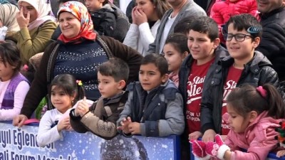 kardan adam -  Mersin'de Kar Festivali coşkusu  Videosu