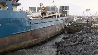 demirli -  Zeytinburnu'nda gemi sahile vurdu  Videosu