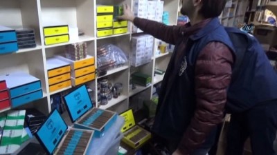 kacak -  İstanbul'da kaçak tütün mamulleri operasyonu: 18 bin 511 kaçak ürün ele geçirildi  Videosu