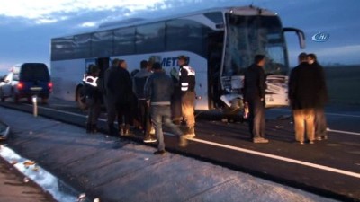 direksiyon -  Yolcu otobüsü kamyona arkadan çarptı: 10 yaralı  Videosu