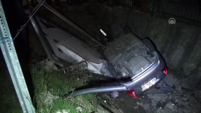 ilk mudahale - Otomobil kanala devrildi: 4 yaralı - MUĞLA  Videosu