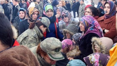 kiz cocugu -  Şehit Piyade Teğmen Ahmet Aktepe'nin naaşı, baba ocağı Erzurum'a getirildi  Videosu