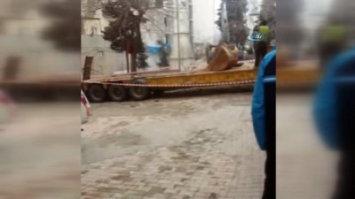  Caminin minaresi böyle yıkıldı 