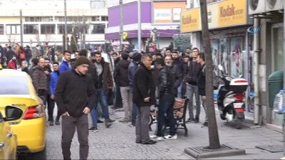taciz iddiasi -  Tramvaydaki taciz iddiası sonrası linç girişimi Videosu