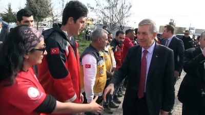 basin mensuplari - Sağlık Bakanı Demircan, sınır hattında görev yapan sağlık ekiplerini ziyaret etti - KİLİS Videosu