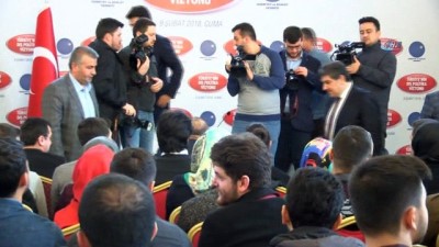 dis politika -  Bakan Mevlüt Çavuşoğlu, “Bu teröristleri sınırımızda temizlemezsek, yarın Türkiye'nin başına bela olur” Videosu