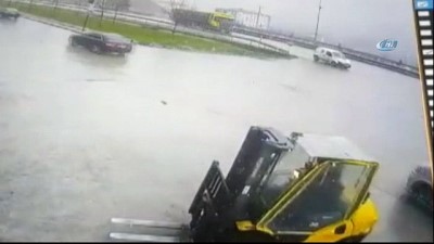  4 kişinin yaralandığı tır dehşeti kamerada