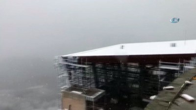  Beşikdüzü'nde kar yağışı etkisini gösterdi 