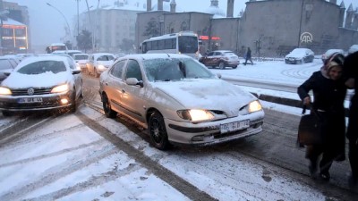 Doğu Anadolu'da kar etkili oluyor - ERZURUM