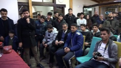 E.Yeni Malatyasporlu Aytaç Kara ve Issiar Dia gençlerle buluştu
