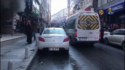 Okmeydanı'nda bir iş merkezinde yangın