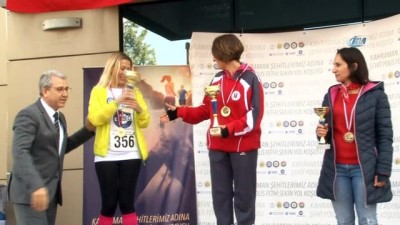 Şehitler için koştular
- Kahraman Şehitlerimiz Adına Şehit Polis Fethi Sekin Yol Koşusu' tamamlandı 